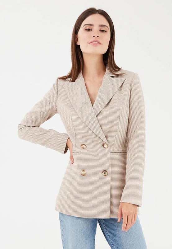 Пиджак приталенный